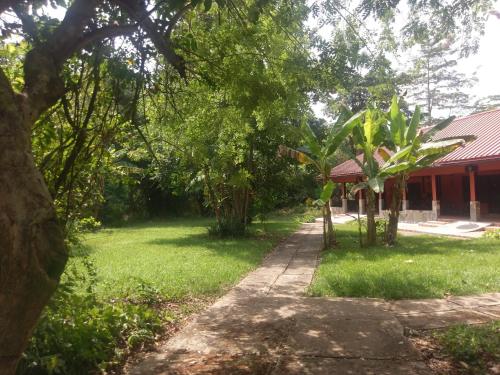 Big Foot Safari Lodge in Ashanti Big Foot Safari Lodge in Ashanti
