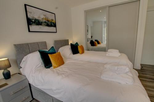 Bright and stylish one bedroom apartment in Dundee City Center Bright and stylish one bedroom apartment in Dundee City Center