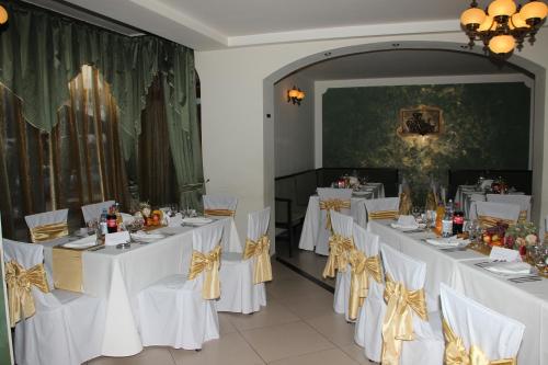 Restaurant, Hotel Royal 2 in Urziceni Restaurant, Hotel Royal 2 in Urziceni