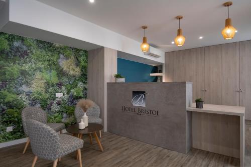 Hall, Bristol Nice in Nizza Hall, Bristol Nice in Nizza