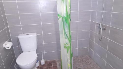 Bathroom, Appartement au bord de mer a Capesterre-de-Marie-Galante, 60 m² in Capesterre-de-Marie-Galante Bathroom, Appartement au bord de mer a Capesterre-de-Marie-Galante, 60 m² in Capesterre-de-Marie-Galante