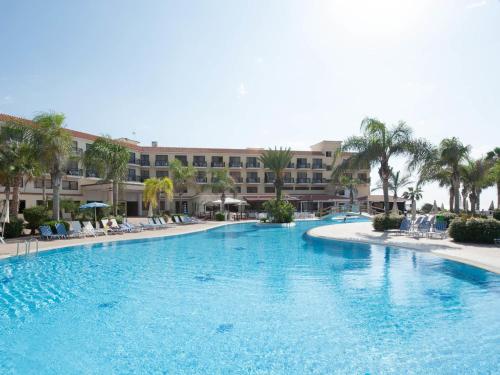 Фасада на хотела, Anmaria Beach Hotel in Агия Напа Фасада на хотела, Anmaria Beach Hotel in Агия Напа