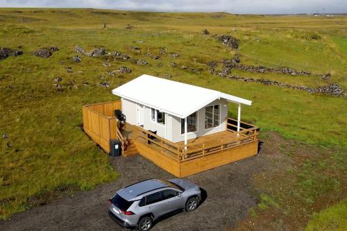 EYVÍK Cottages - Private HOT TUB! (EYVIK Cottages - Private HOT TUB!) in Хверагерди EYVÍK Cottages - Private HOT TUB! (EYVIK Cottages - Private HOT TUB!) in Хверагерди