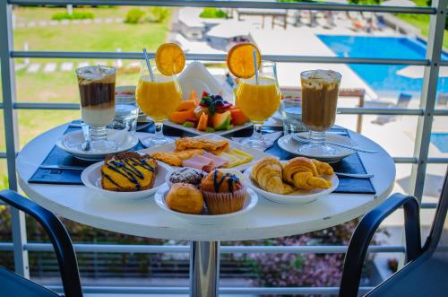 อาหารและเครื่องดื่ม, Real Colonia Hotel & Suites in โคโลเนีย เดล ซาคราเมนโต อาหารและเครื่องดื่ม, Real Colonia Hotel & Suites in โคโลเนีย เดล ซาคราเมนโต