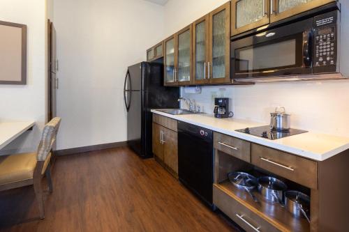 Candlewood Suites-West Springfield By IHG in ويست سبرينجفيلد Candlewood Suites-West Springfield By IHG in ويست سبرينجفيلد