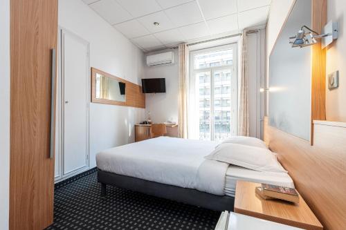 Modern Waikiki Hotel in กลางเมืองคานส์ Modern Waikiki Hotel in กลางเมืองคานส์