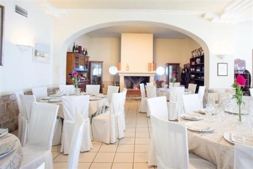 Hotel Lo Scoglio in Porto Cesareo Hotel Lo Scoglio in Porto Cesareo