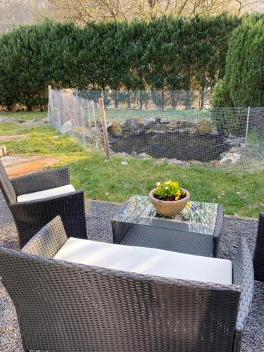 Garden, Gastezimmer am Waldrand in Leimbach Garden, Gastezimmer am Waldrand in Leimbach