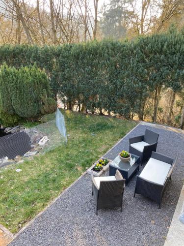 Garden, Gastezimmer am Waldrand in Leimbach Garden, Gastezimmer am Waldrand in Leimbach