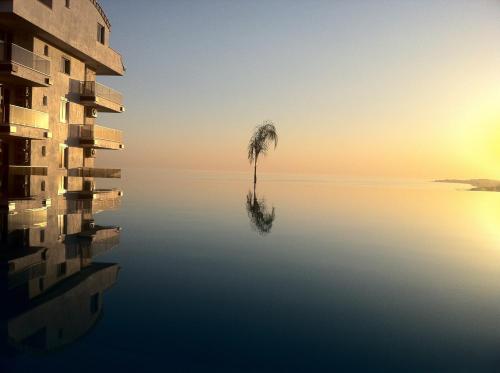 This photo about Sunset Beach Vip 2 Residences shared on HyHotel.com