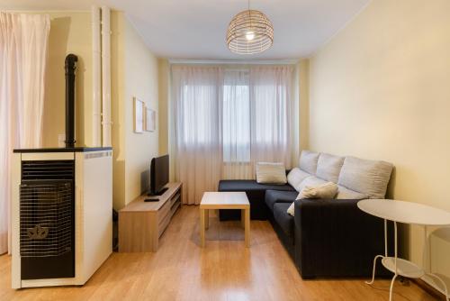 CASA CON JARDIN EN HECHO in Hecho CASA CON JARDIN EN HECHO in Hecho