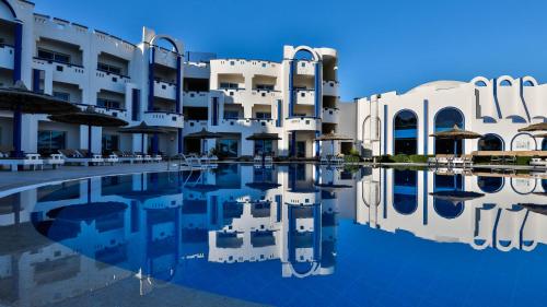 Svømmebasseng, Coral Sun Beach - Adults Only in Safaga Svømmebasseng, Coral Sun Beach - Adults Only in Safaga