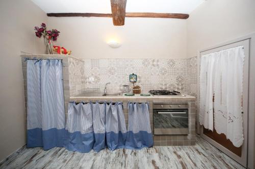 sacrobosco apartment Ulivo in โบมาร์โซ sacrobosco apartment Ulivo in โบมาร์โซ
