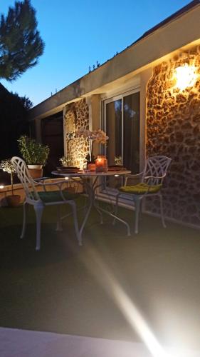 Petite propriete de prestige entre Paris et Disneyland in Villiers-sur-Marne Petite propriete de prestige entre Paris et Disneyland in Villiers-sur-Marne