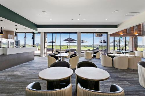 Bar/lounge, Peppers Moonah Links Resort Mornington Peninsula in Mornington Peninsula Bar/lounge, Peppers Moonah Links Resort Mornington Peninsula in Mornington Peninsula