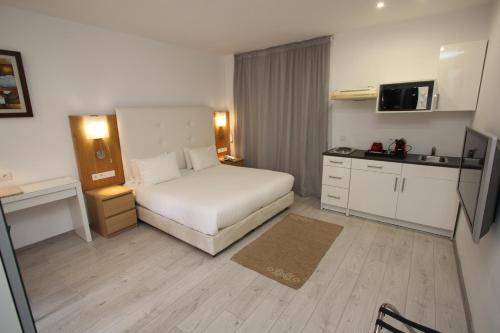 Swimming pool, Suite Hotel & Spa EX Casablanca Appart'hotel in Ain Chock Swimming pool, Suite Hotel & Spa EX Casablanca Appart'hotel in Ain Chock