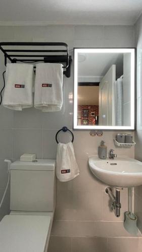 Bathroom, Marvel Suite Staycation in Sta. Mesa / Paco Bathroom, Marvel Suite Staycation in Sta. Mesa / Paco