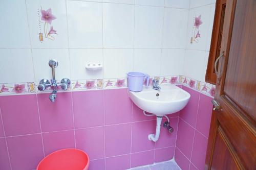 Bathroom, Blue stone homestay guesthouse in Maddilapalem Bathroom, Blue stone homestay guesthouse in Maddilapalem