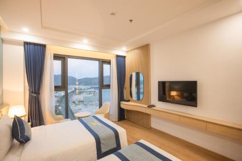 Widok, Canary Gold Hotel Quy Nhon - Beachfront Iconic Location in Quy Nhon (Binh Dinh) Widok, Canary Gold Hotel Quy Nhon - Beachfront Iconic Location in Quy Nhon (Binh Dinh)