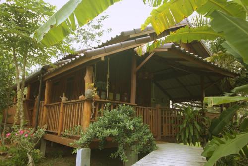 เรือนไทยใจสุขเอ๋ย in Chian Yai เรือนไทยใจสุขเอ๋ย in Chian Yai