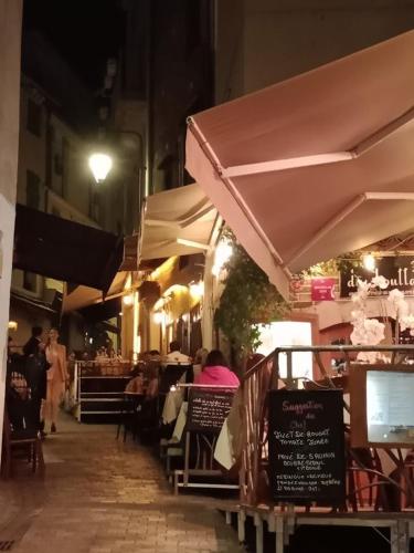 Cadre de rêve mais vous faites le ménage- very good prices but you have to clea-n th-e flat (Cadre de reve mais vous faites le menage- very good prices but you have to clea-n th-e flat) in لو سوكينت البلدة القديمة Cadre de rêve mais vous faites le ménage- very good prices but you have to clea-n th-e flat (Cadre de reve mais vous faites le menage- very good prices but you have to clea-n th-e flat) in لو سوكينت البلدة القديمة