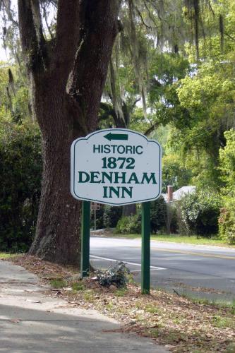 1872 Denham Inn in Monticello (FL) 1872 Denham Inn in Monticello (FL)