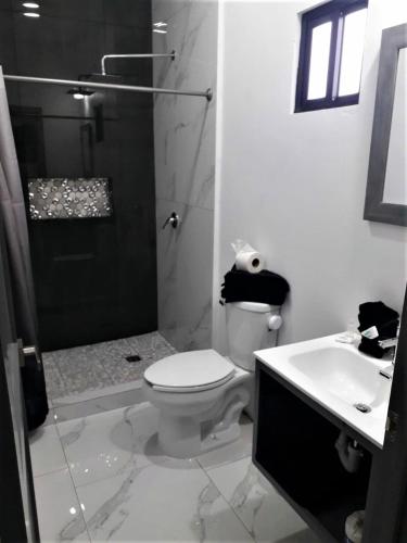 Bathroom, Santa Fe Apartamentos in Puerto Penasco Bathroom, Santa Fe Apartamentos in Puerto Penasco