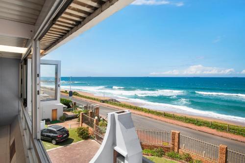 Balcony/terrace, Petfriendly, Umdloti Beachfront Escape in Umdloti Balcony/terrace, Petfriendly, Umdloti Beachfront Escape in Umdloti