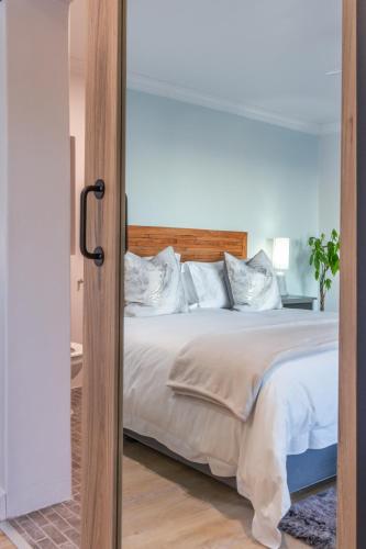 Chateau de Marine Boutique Hotel & Wellness in Struisbaai Chateau de Marine Boutique Hotel & Wellness in Struisbaai