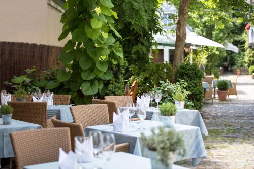 Balcony/terrace, Landhotel 3Kronen in Adelsdorf Balcony/terrace, Landhotel 3Kronen in Adelsdorf