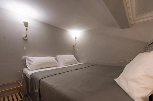 Bianca - Frezza Little Suite at Piazza di Spagna