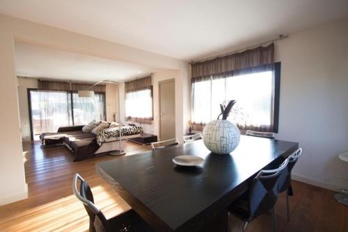quiet house to enjoy the holidays, with pool and jacuzzi in the garden in Cabrera De Mataró quiet house to enjoy the holidays, with pool and jacuzzi in the garden in Cabrera De Mataró