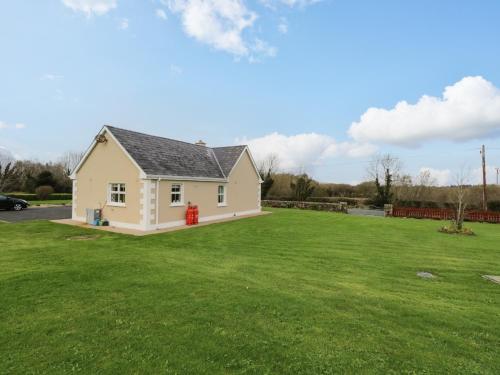 Vista exterior, Tieve Baun in Ballaghadereen Vista exterior, Tieve Baun in Ballaghadereen