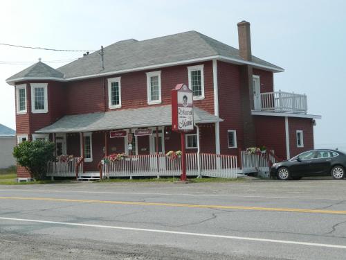 This photo about Auberge Restaurant chez Mamie shared on HyHotel.com