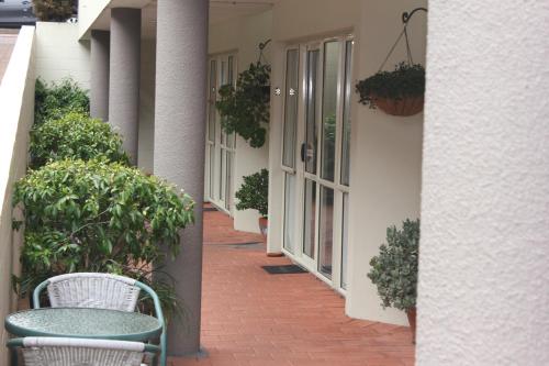 This photo about Baycourt Lakefront Motel shared on HyHotel.com