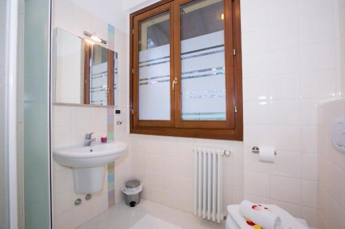 Bagno, Residenza Regina in Laglio Bagno, Residenza Regina in Laglio