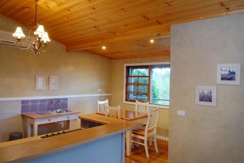 This photo about Barrington Hideaway- River Cottages shared on HyHotel.com