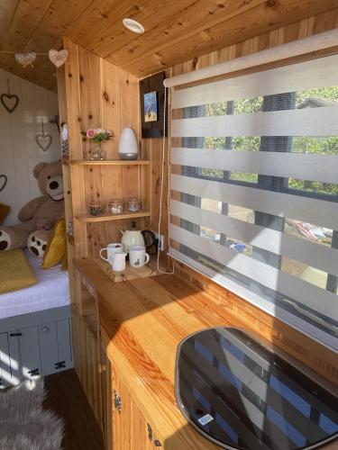 Shepherd's Hut at St Anne's - Costal Location in Turnchapel Shepherd's Hut at St Anne's - Costal Location in Turnchapel