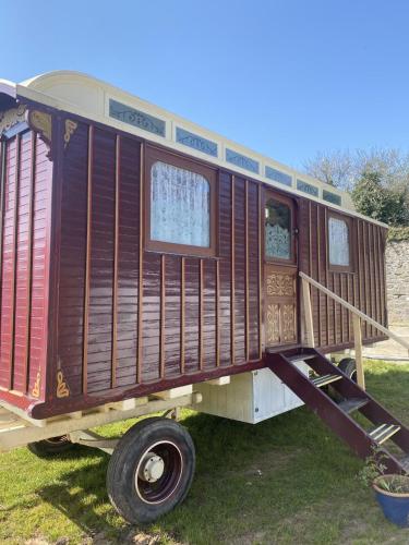 المنظر الخارجي, Vintage Showman's Wagon For Two Close to Beach in Turnchapel المنظر الخارجي, Vintage Showman's Wagon For Two Close to Beach in Turnchapel