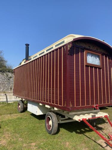 المنظر الخارجي, Vintage Showman's Wagon For Two Close to Beach in Turnchapel المنظر الخارجي, Vintage Showman's Wagon For Two Close to Beach in Turnchapel