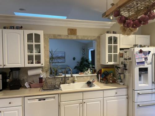 Konyha, 5BRwithBand&Piano setup Private Gym Theater&Entry at Cherry Hill in Cherry Hill (New Jersey) Konyha, 5BRwithBand&Piano setup Private Gym Theater&Entry at Cherry Hill in Cherry Hill (New Jersey)