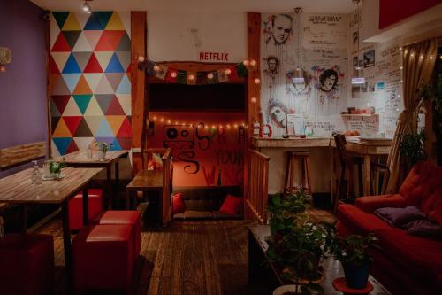 공용 라운지/TV 시청 구역, HOPA-홈 판타고니아 호스텔 & 바 (HOPA-Home Patagonia Hostel & Bar) in 산 카를로스 데 바릴로체 공용 라운지/TV 시청 구역, HOPA-홈 판타고니아 호스텔 & 바 (HOPA-Home Patagonia Hostel & Bar) in 산 카를로스 데 바릴로체