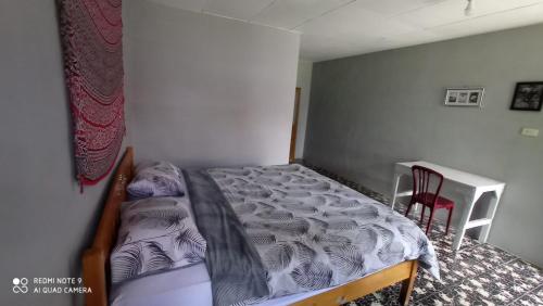 Guestroom, Leokap Homestay near Tomok Village Guestroom, Leokap Homestay near Tomok Village