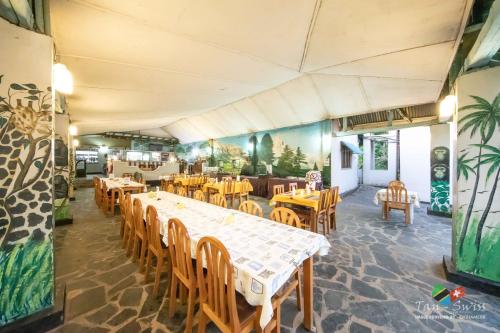 Restoran, Tan-Swiss Lodge in Mikumi Restoran, Tan-Swiss Lodge in Mikumi