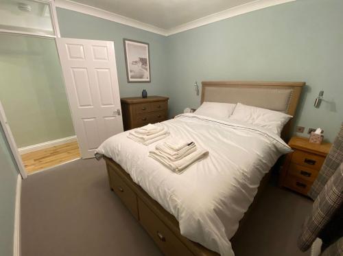 Spacious and bright 1 - bedroom rental unit in Ilkley Spacious and bright 1 - bedroom rental unit in Ilkley