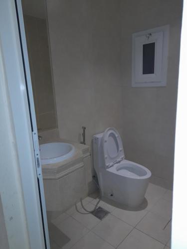 Bathroom, فائقة بلازا - السليمانيه المستشفى العسكري near Riyadh Air Base Bathroom, فائقة بلازا - السليمانيه المستشفى العسكري near Riyadh Air Base