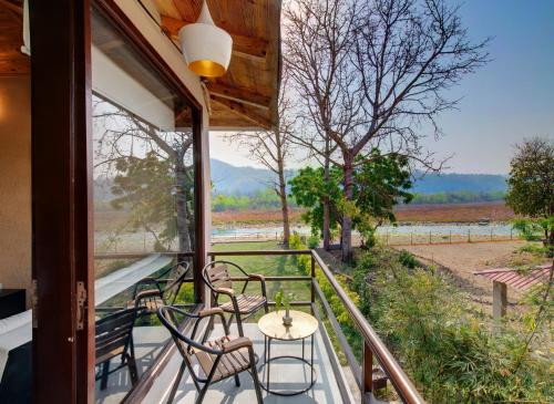 Erkély/terasz, Tarangi Resort and Spa Corbett in Korbett Erkély/terasz, Tarangi Resort and Spa Corbett in Korbett