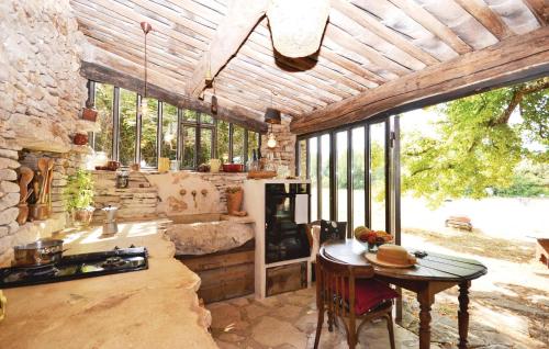 廚房, 提勒爾波依斯博賽爾度假屋 (1 Bedroom Beautiful Home In Saignon) in 賽尼翁 廚房, 提勒爾波依斯博賽爾度假屋 (1 Bedroom Beautiful Home In Saignon) in 賽尼翁