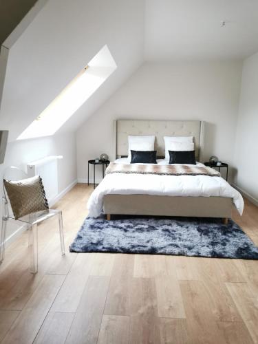 Maison Design entre Paris, Deauville et Rouen in Pont-de-l'Arche Maison Design entre Paris, Deauville et Rouen in Pont-de-l'Arche