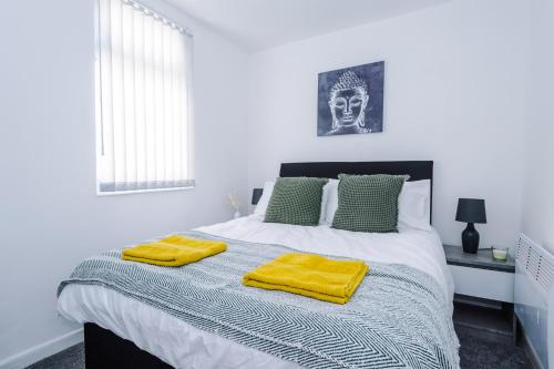 Cozy and Snuggly Apartment in Liverpool Sleeps 4, Free Wifi & Netflix in Bootle Cozy and Snuggly Apartment in Liverpool Sleeps 4, Free Wifi & Netflix in Bootle